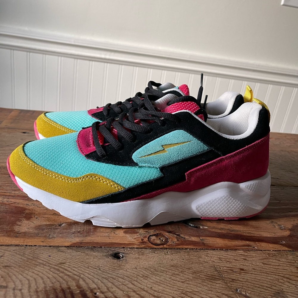Brand new Superb sneakers